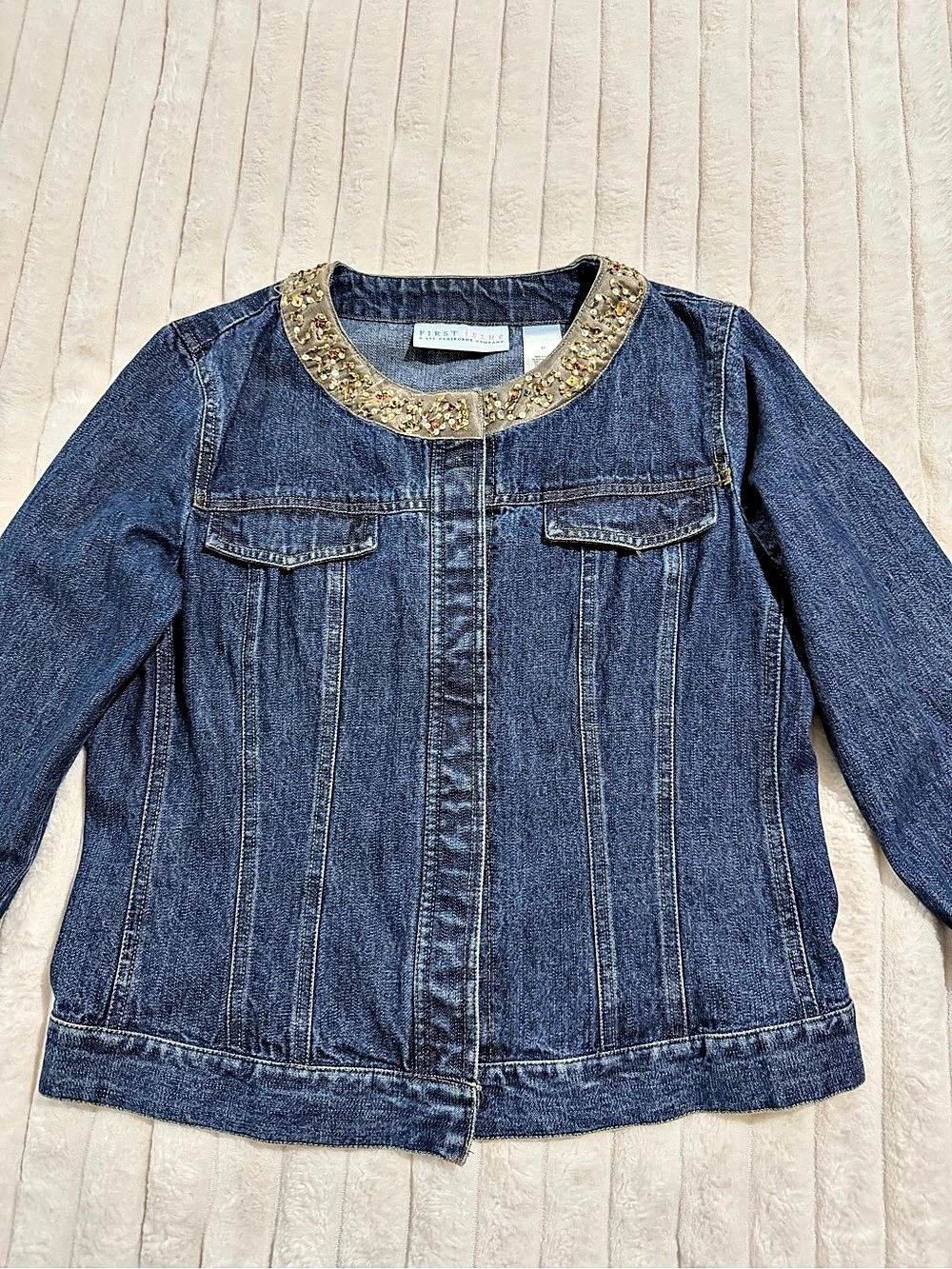 Liz Claiborne Embellished Denim Jacket in Blue Size Medium Like New